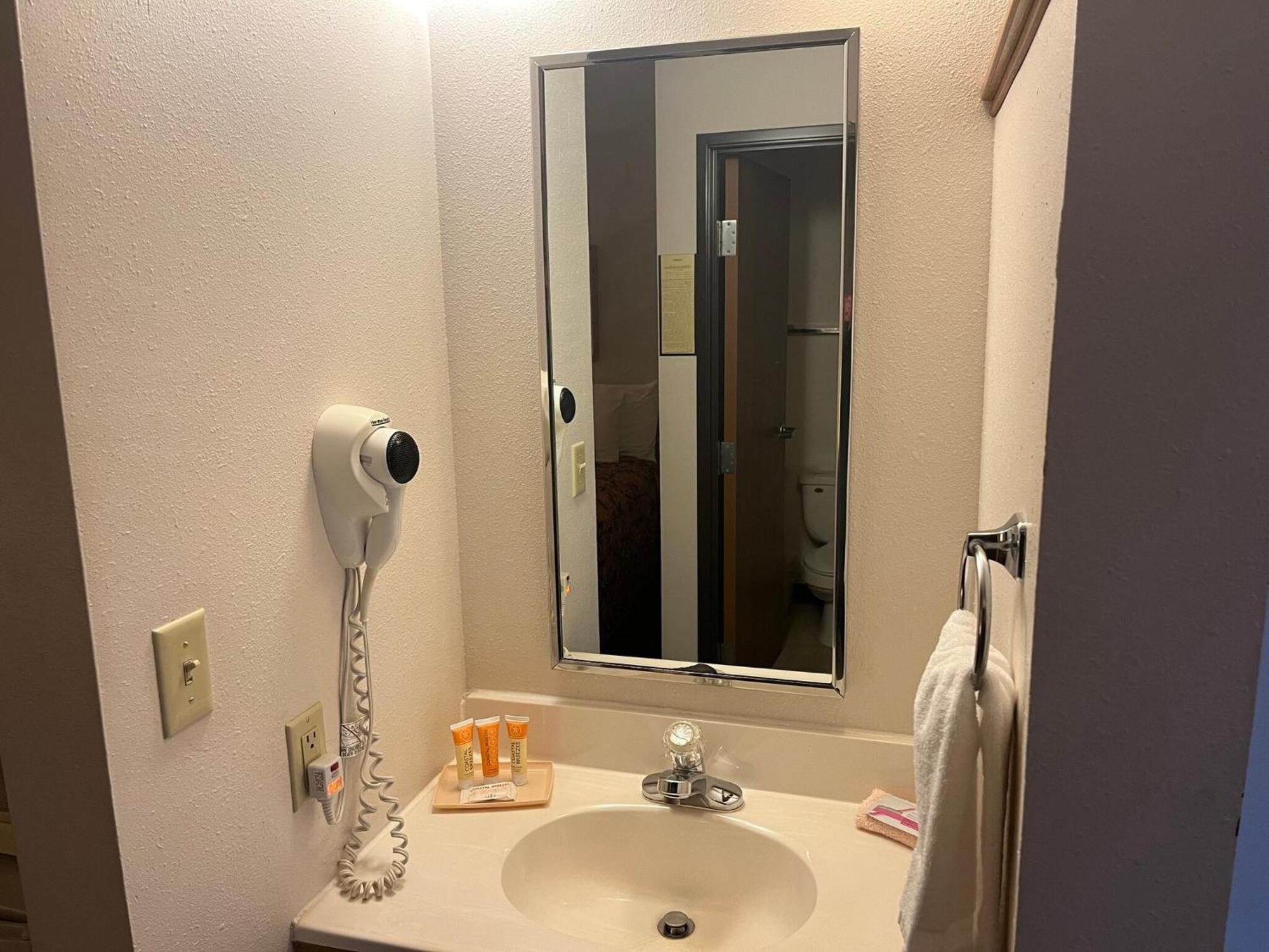 Burlington Country Haven Inn מראה חיצוני תמונה